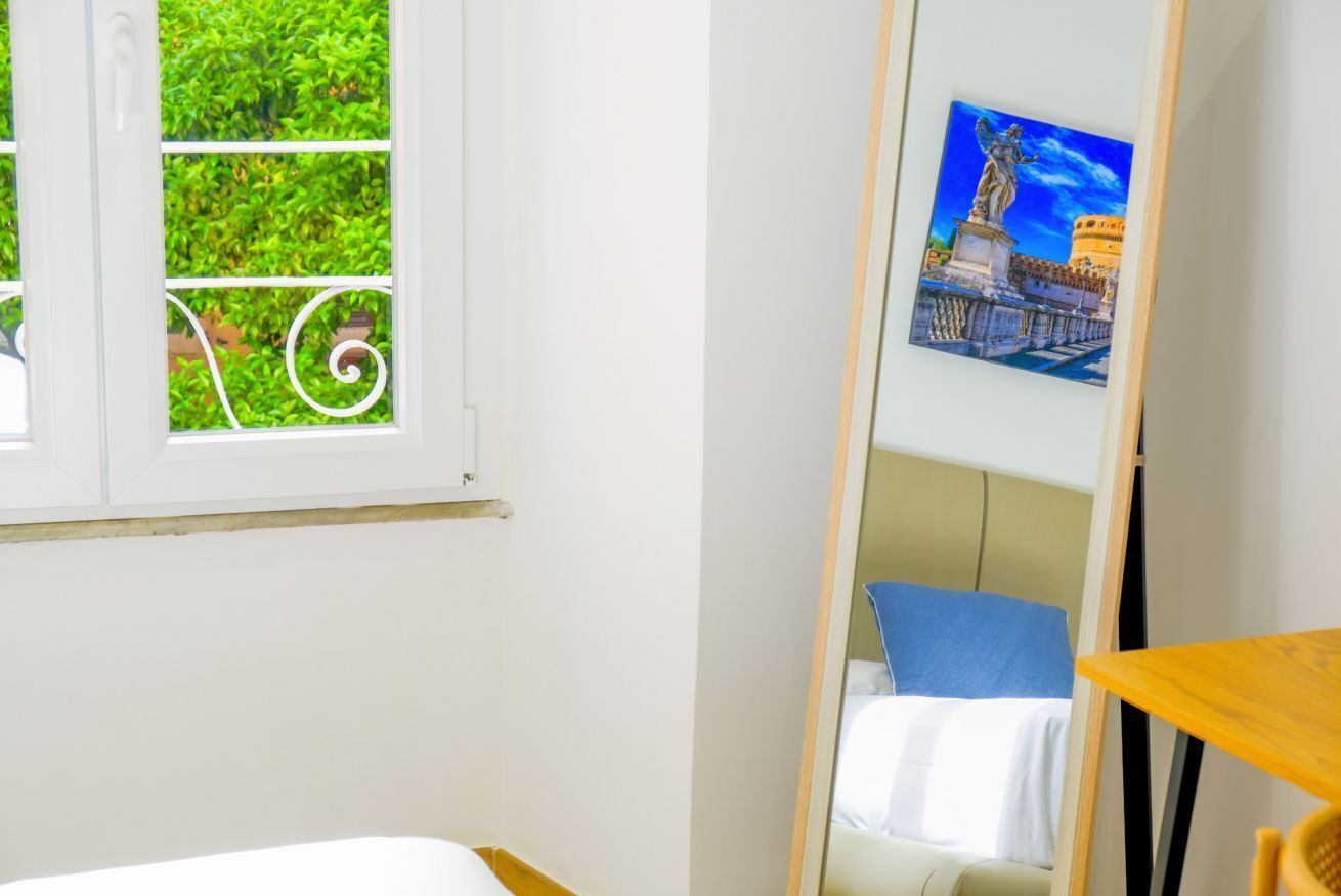 2 Schlafzimmer, Schreibtisch, Bügeleisen/Bügelbrett, Reisekinderbett