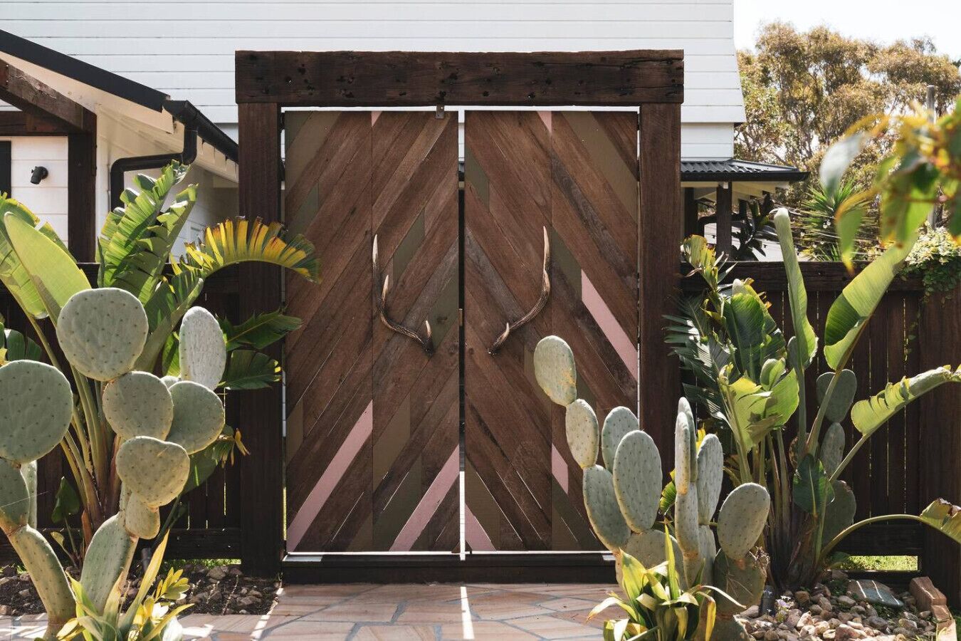 The Black Ace Residence | Heated Magnesium Pool — image 4