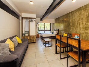 Superior Loft, Multiple Beds | Blackout drapes, iron/ironing board, free WiFi - IHost Departamentos (Guadalajara)