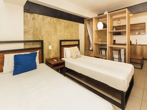 Rideaux d’obscurcissement, fer et planche à repasser