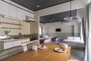 Deluxe Triple Room | Desk, free WiFi, bed sheets - Hotel LEGALIE Osaka Shinsaibashi East (Osaka)