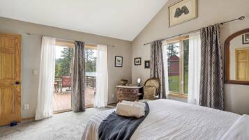 6 chambres, fer et planche à repasser, lit de bébé portatif, Wi-Fi