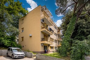 Familielejlighed - flere soveværelser (City Apartment Nurli near beach) | Overnatningsstedets facade