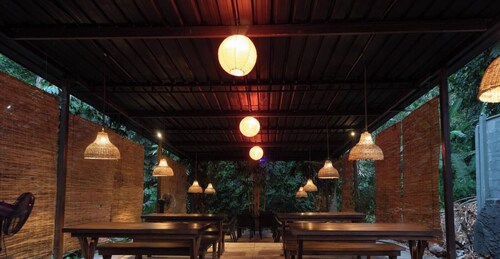 Kmee Transit hotel & Restaurant