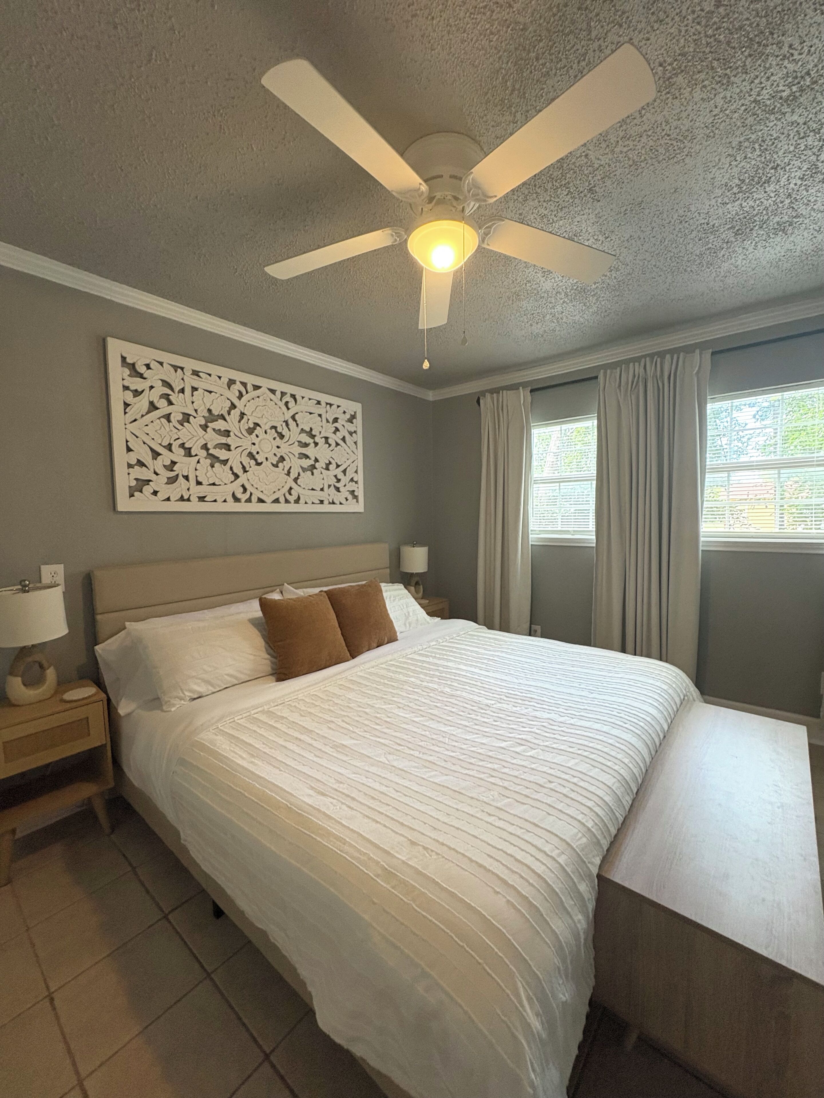 2 bedrooms, desk, iron/ironing board, WiFi (free)