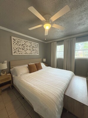 2 Schlafzimmer, Schreibtisch, Bügeleisen/Bügelbrett, kostenloses WLAN