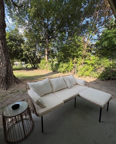 Cozy 2BR Retreat 5 Min to Ft.Hood King Suite