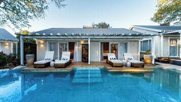 Deluxe Double Room, Pool View