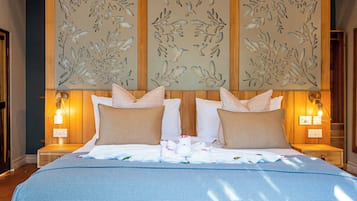 Deluxe-Doppelzimmer, Poolblick | Hochwertige Bettwaren, Zimmersafe, Verdunkelungsvorhänge