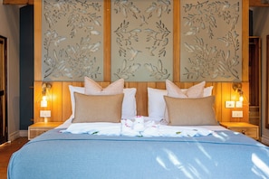 Deluxe Double Room, Pool View | Premium bedding, in-room safe, blackout drapes, soundproofing