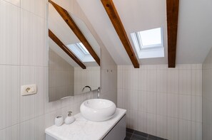 Apartment | Badezimmer