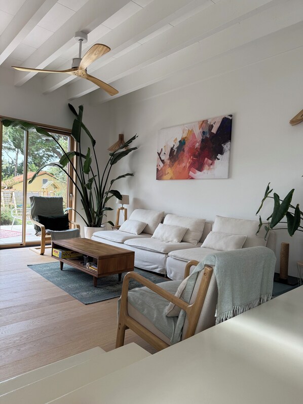 Living area - Family home by the sea (Saint-Brevin-les-Pins)