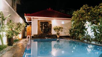 Alberca al aire libre