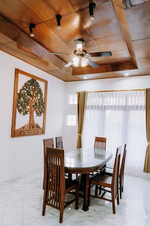 Dining - The Ganesha Heritage Villa - A Sanctuary of Culture, Peace & Style (Bali)