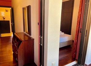 2 bedrooms, desk, iron/ironing board, travel crib