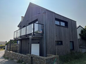Exterior - House with sea view, fifty metres from the GR34 coastal path (Unknown)