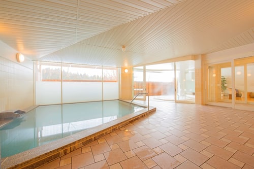 Een sauna, warm/mineraalwaterbronnen