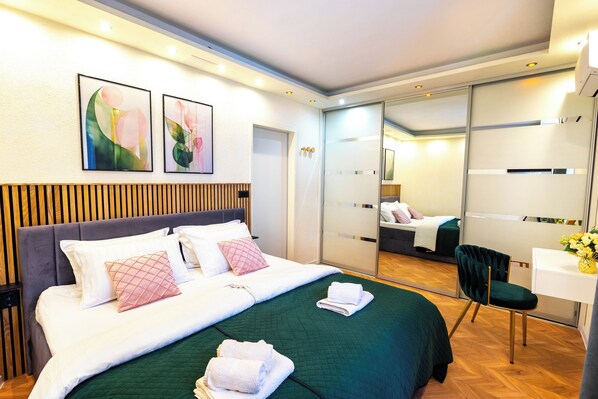 Comfort Apartment | Premium bedding, down comforters, pillowtop beds, individually decorated