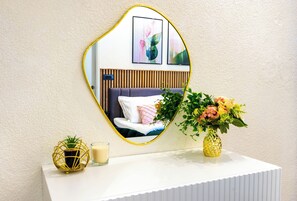 Comfort Apartment | Premium bedding, down comforters, pillowtop beds, individually decorated - Elegant APT 5 min walk from Split center (Split)
