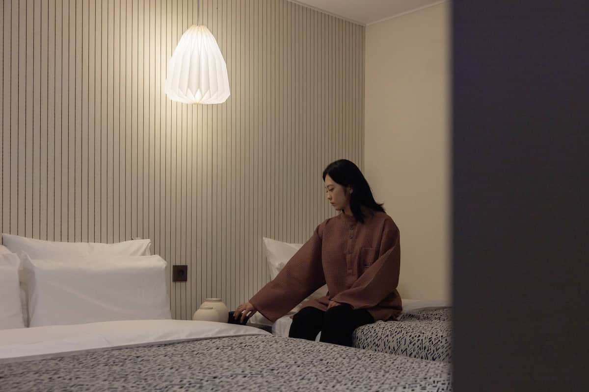 Blackout curtains, free WiFi