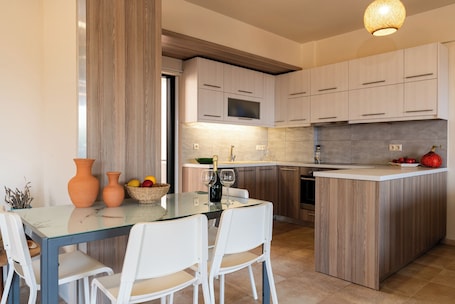Superior Villa, Sea View | Private kitchen
