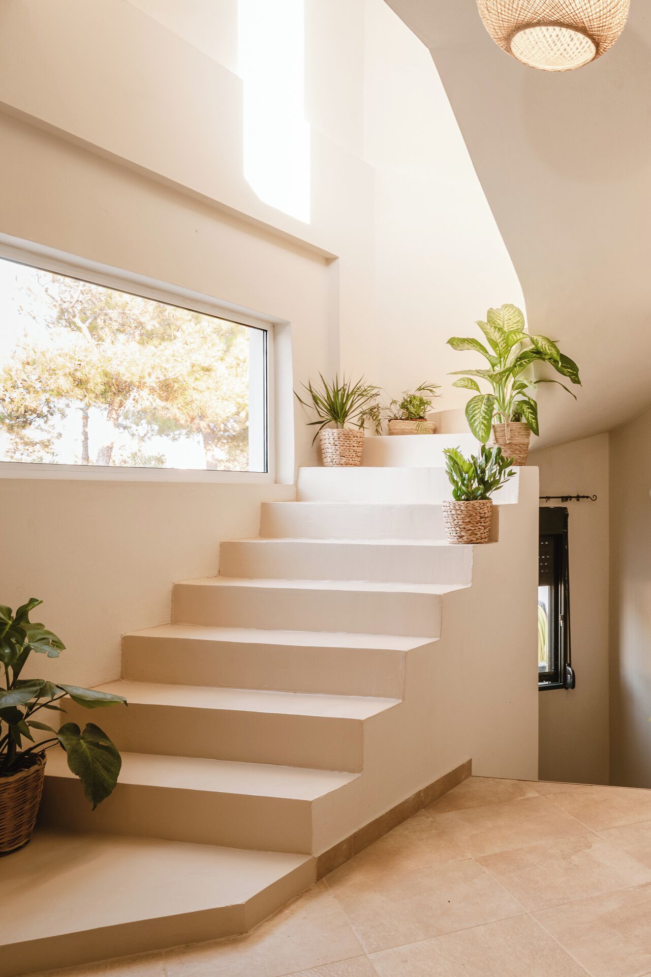 Villa superior, vista al mar | Área de sala de estar | Televisión de pantalla plana 