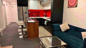 Apartment, 3 Bedrooms, Kitchen | Living area