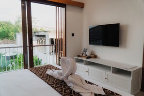 Deluxe Double Room | Premium bedding, free WiFi, bed sheets