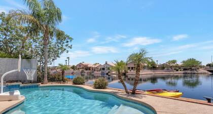 Perfect Family Getaway! Waterfront home w/ Kayaks, Private Heated Pool & Spa! Pool table + Free Golf
