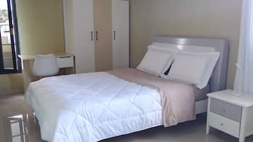 1 bedroom, iron/ironing board, WiFi, bed sheets