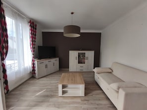 TV