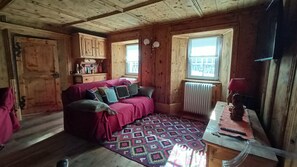 Smart-TV, Bücher, Stereoanlage