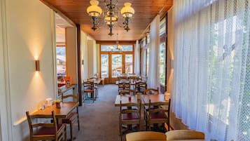 Petit déjeuner buffet compris tous les jours