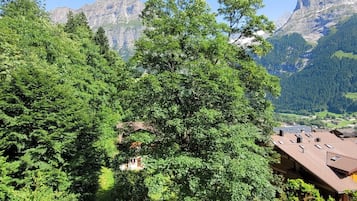 Groove Pad | Hypo-allergenic bedding, free WiFi, bed sheets