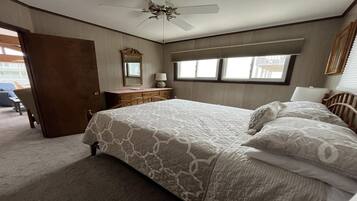 4 多间卧室、熨斗/熨衣板、免费 WiFi