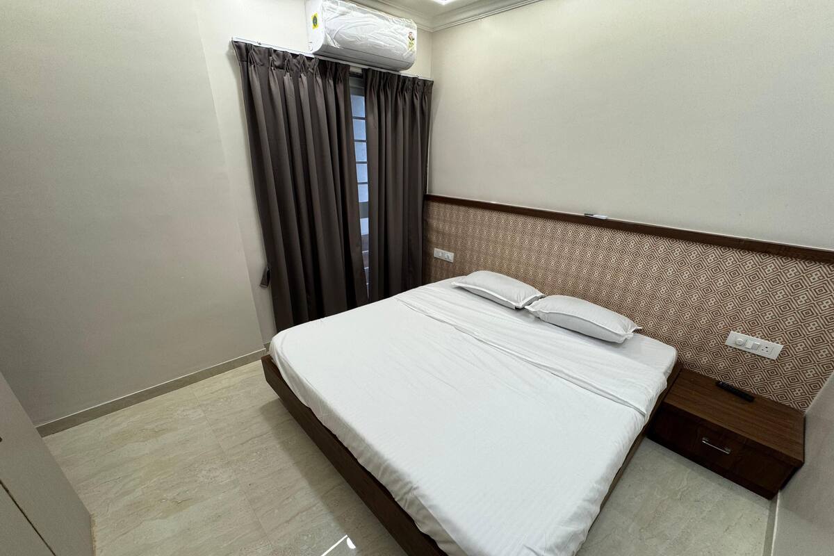 Comfort Room, Balcony, Mountain View | Free WiFi, bed sheets