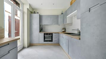 Microwave, oven, stovetop, dishwasher