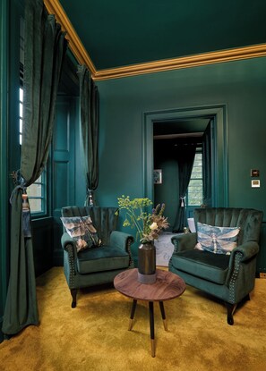 Chambre Double (Emerald Bedroom)