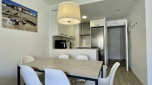 Dining - FESTASOL 111 (Estartit)