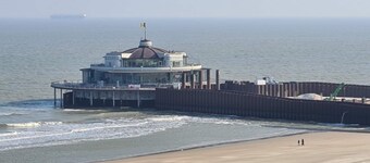 Studio Apartment at Zeedijk with Sea View