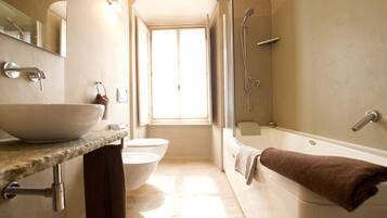 Chambre Double Supérieure | Salle de bain