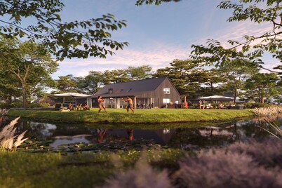 Spacious holiday home with Creek views