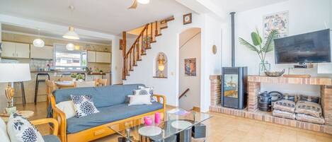 Smart-tv en een open haard