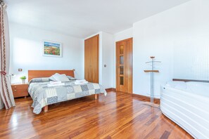 3 Schlafzimmer, Bügeleisen/Bügelbrett, Internetzugang