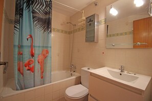 Bathroom - Apartment in Empuriabrava near Sandy Beach (Empuriabrava)