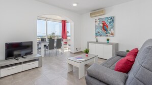 Unclassified image, 3 of 34, button - Apartment in Empuriabrava by the Beach (Empuriabrava)
