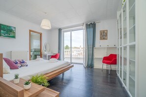 3 bedrooms, iron/ironing board, free WiFi