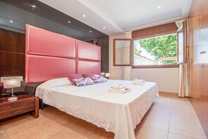 4 habitaciones, tabla de planchar con plancha y wifi gratis 