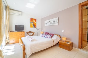 3 habitaciones, tabla de planchar con plancha y wifi 