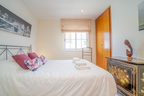 3 bedrooms, iron/ironing board, WiFi